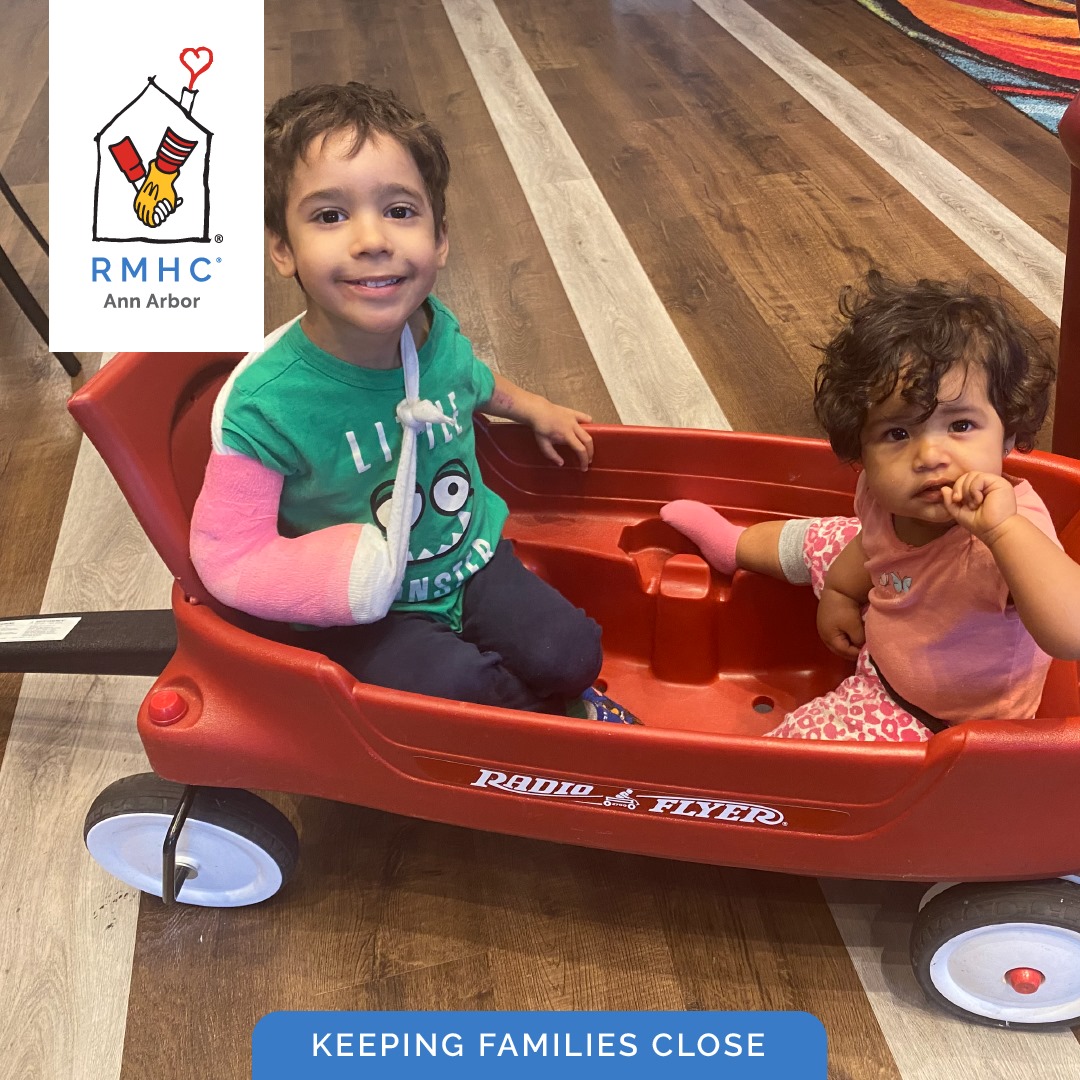 RMHCAA helps ease some of the emotional and financial burdens that families face by offering meals, a laundry room, and family-centered spaces where they can relax. Make a difference for our families by making a gift! bit.ly/3vGNbyu #keepingfamiliesclose #missionmonday