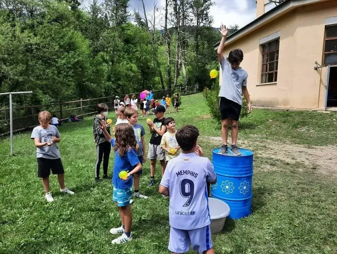 DJSC_STEAM's tweet photo. Ja estem en marxa amb el primer torn dels @DJSC_STEAM !!

Experiments brutals, energia a tope i un entorn perfecte!

Encara queden algunes places per les pròximes setmanes… no perdeu la oportunitat! Visca la Ciència! https://t.co/CMt6cSso4J