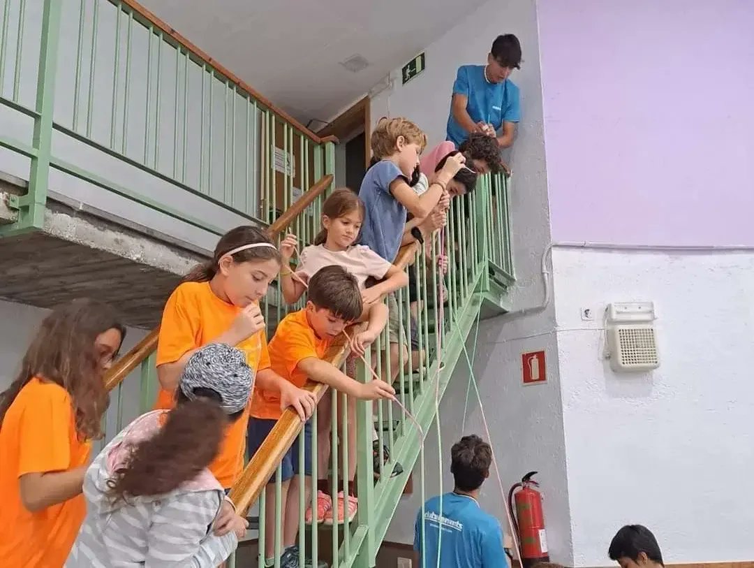 DJSC_STEAM's tweet photo. Ja estem en marxa amb el primer torn dels @DJSC_STEAM !!

Experiments brutals, energia a tope i un entorn perfecte!

Encara queden algunes places per les pròximes setmanes… no perdeu la oportunitat! Visca la Ciència! https://t.co/CMt6cSso4J