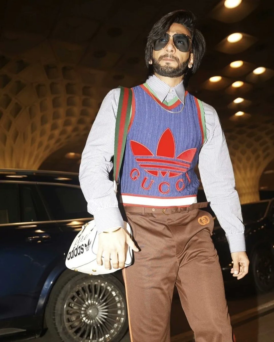 filmfare's tweet image. Trust #RanveerSingh to always pull off the coolest airport looks. ✈️✨
