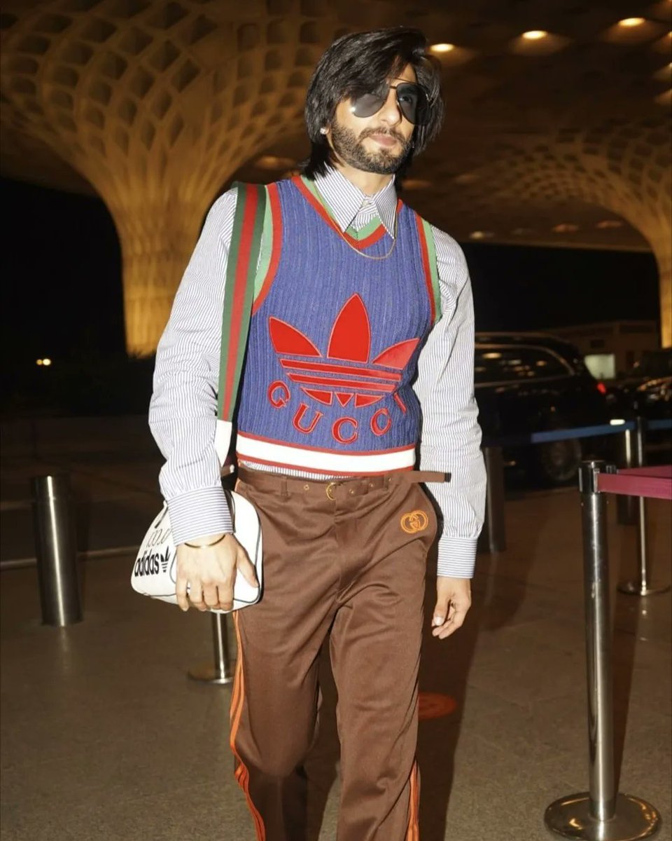 filmfare's tweet image. Trust #RanveerSingh to always pull off the coolest airport looks. ✈️✨