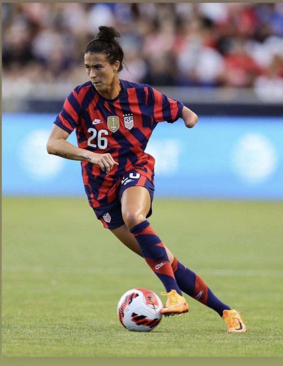 luckyfinproject's tweet image. Who else is Googling how to get a @Cars_Pickett16 @USWNT jersey this morning?