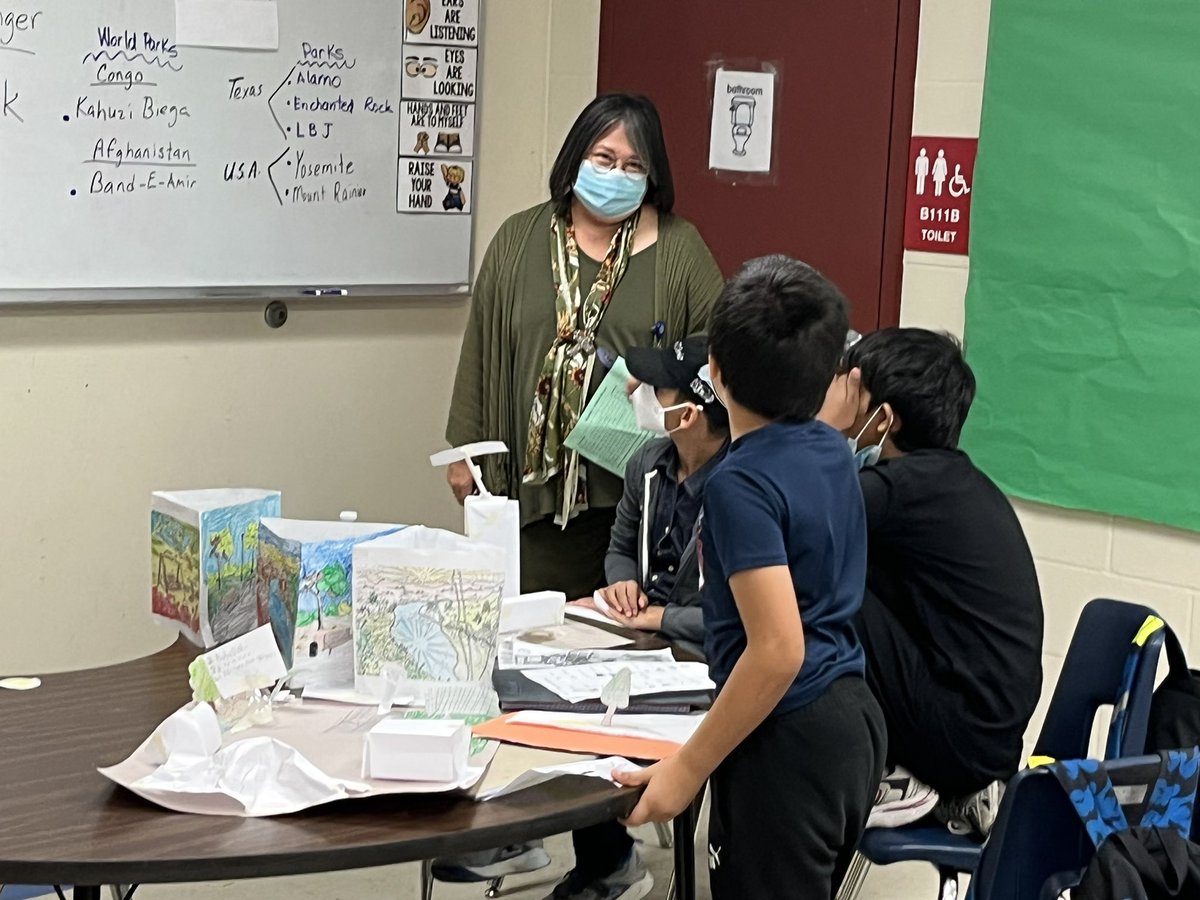 ElenaRabinovic3's tweet photo. @nisd Newcomer students in 3rd &amp; 4th grade proudly presented their projects about “Historic Sites and National Parks”@Espinoza4810 @VictorRaga1 @NisdBILESL @adrianag62 @SandiBonnett @md_solorzano @normayfarrell @NISDCNE https://t.co/fnkcMOg5oh
