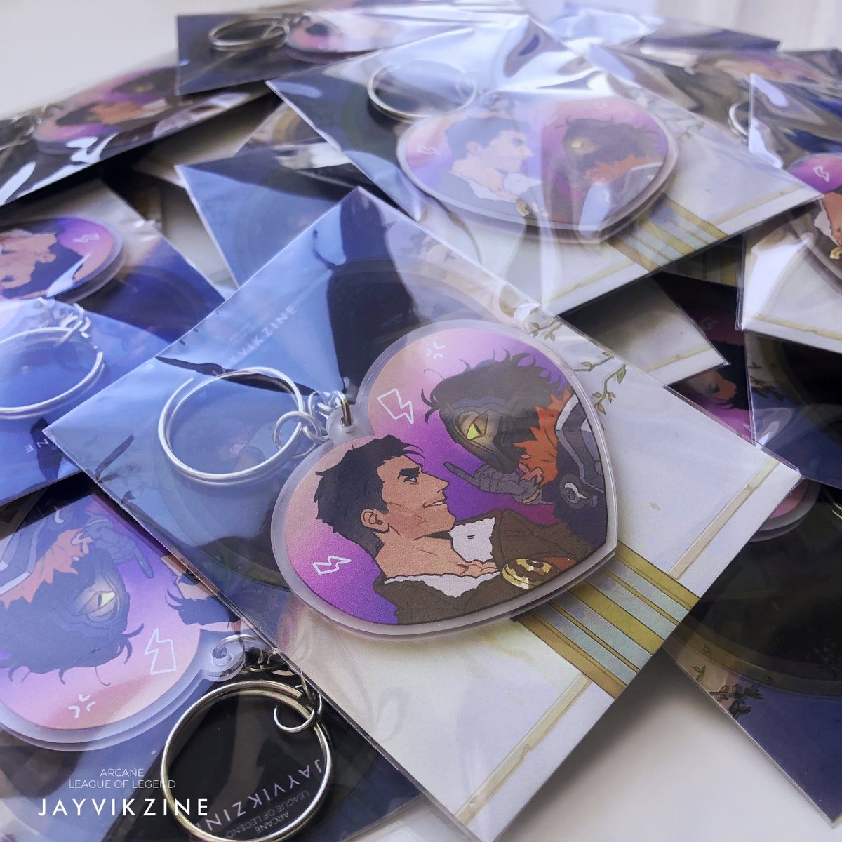 And here are our heart-shaped double-sided keychains! You know what they say, real love is when you are together despite all your differences and you still haven't killed each other somehow💥

✸ Art for the keychains and background art: <a href="/O04447809O/">crying</a>

#jayvik_zine