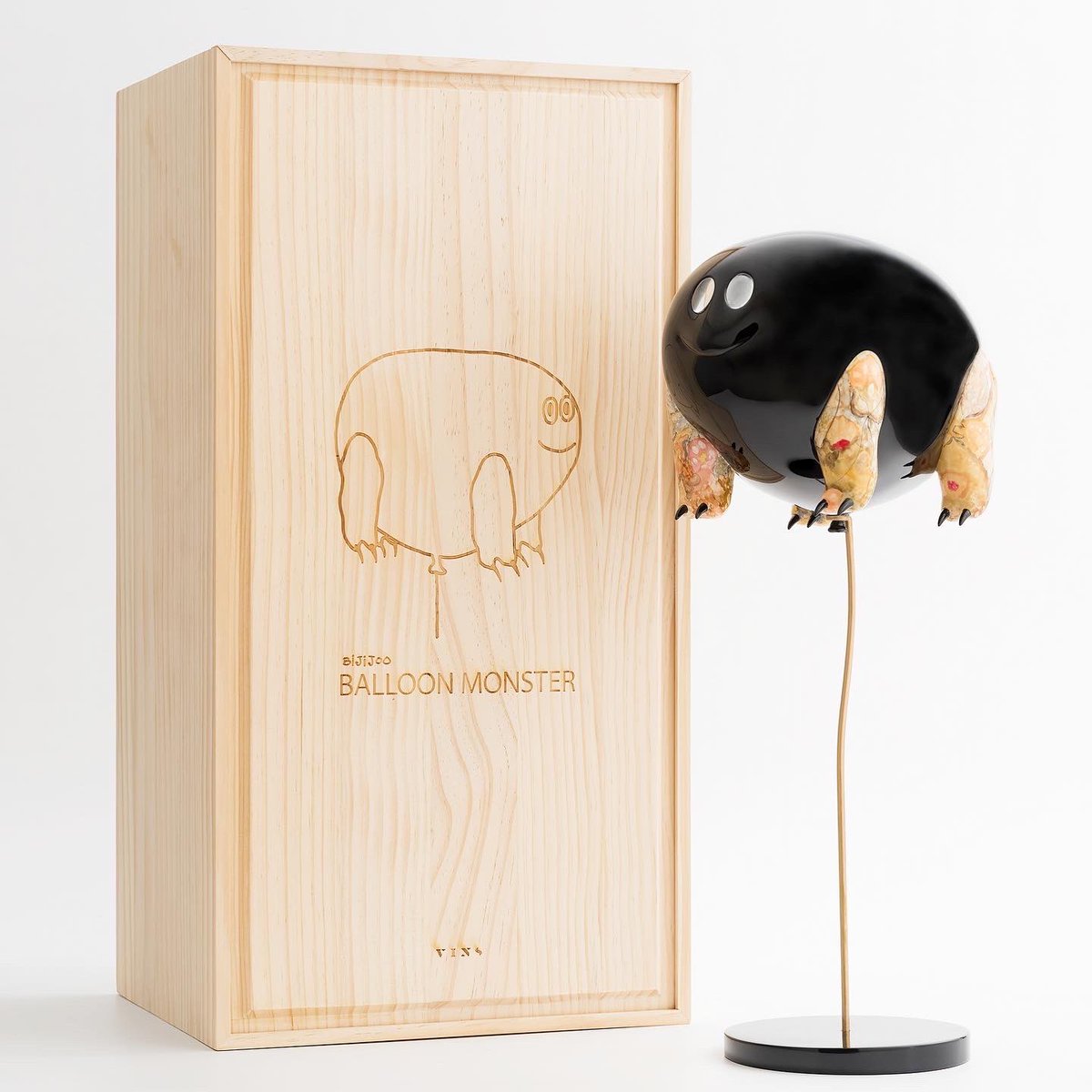 bijijoo's tweet photo. Balloon Monster sculpture release with VINS!!! 👻 Link to order: https://t.co/DiJwyWSccs https://t.co/ugXUvfY3uP