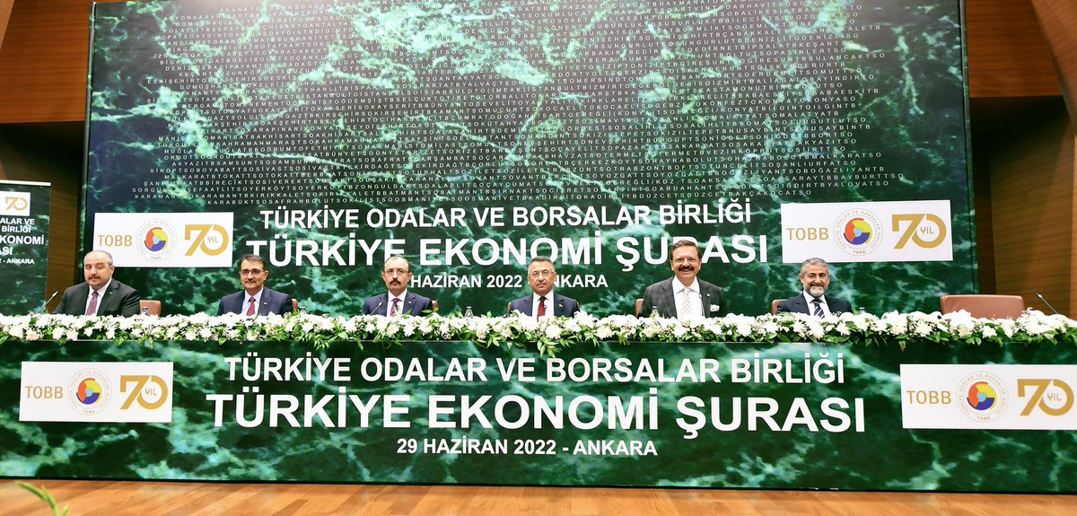 RHisarciklioglu's tweet photo. Kamu ve özel sektörün bir araya geldiği TOBB Türkiye Ekonomi Şurası’nda Oda/Borsa Başkanlarımız, piyasada, sektörlerde, illerde yaşanan sıkıntıları ve önerilerini Cumhurbaşkanı Yardımcımız @fuatoktay, Bakanlarımız @mehmedmus, @NureddinNebati, @varank ve @fatih_donmez’e aktardılar https://t.co/biPFgAqxem