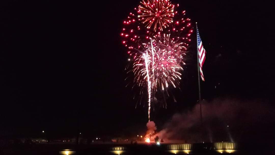 We hope you'll join us at the wall for fireworks at 10 pm on July 4th to celebrate our great nation's birthday! PLEASE RT!