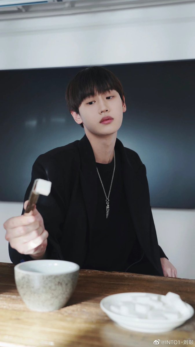 AKarchived's tweet photo. [#INTO1 #AK #AK刘彰 #LiuZhang] https://t.co/9VQthgeFw1