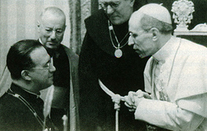 After proposing the Big Bang theory, the Belgian cosmologist and priest Georges Lemaître is forced to meet with Pope Pius XII in order to convince him not to say that the Big Bang proves the events of Genesis and the existence of God.