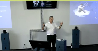 #ConnectaTalk #1

Christian Mossner (<a href="/Fieldstone46/">Christian Mossner</a>) mit seinem Referat zu "Auftrittskompetenz und authentischem Storytelling"