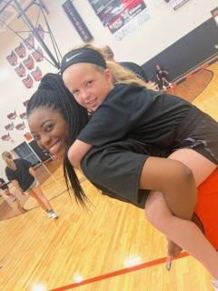 CoachDParker's tweet image. The tradition continues with SINGING DAY at Camp!! Gotta love those smiles! #OurWay