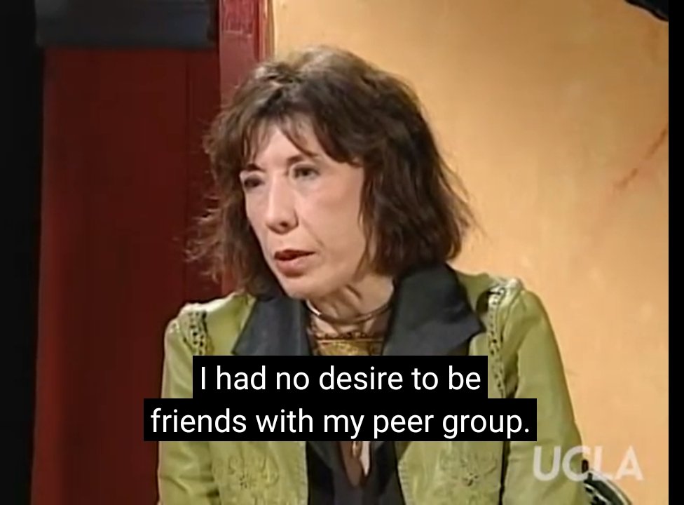 juliaescbr_'s tweet photo. PLS that right there is a Lesbian with capital L https://t.co/MGpxUWEAG9