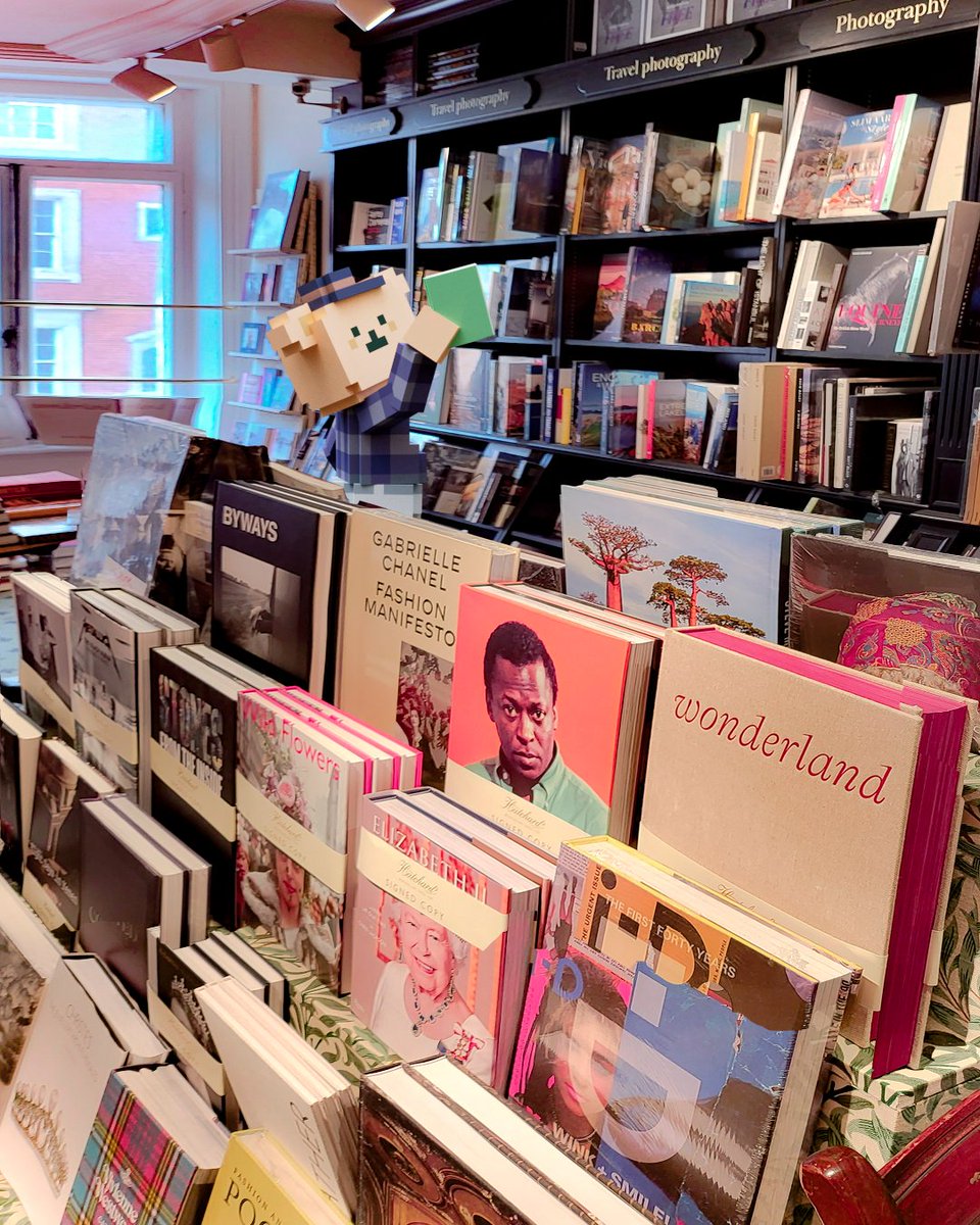 🧸♥️📗
The oldest bookshop in the UK 📚

#hatchards #bookseller
#london #piccadilly
#cubiebears #런던 #여행 #서점