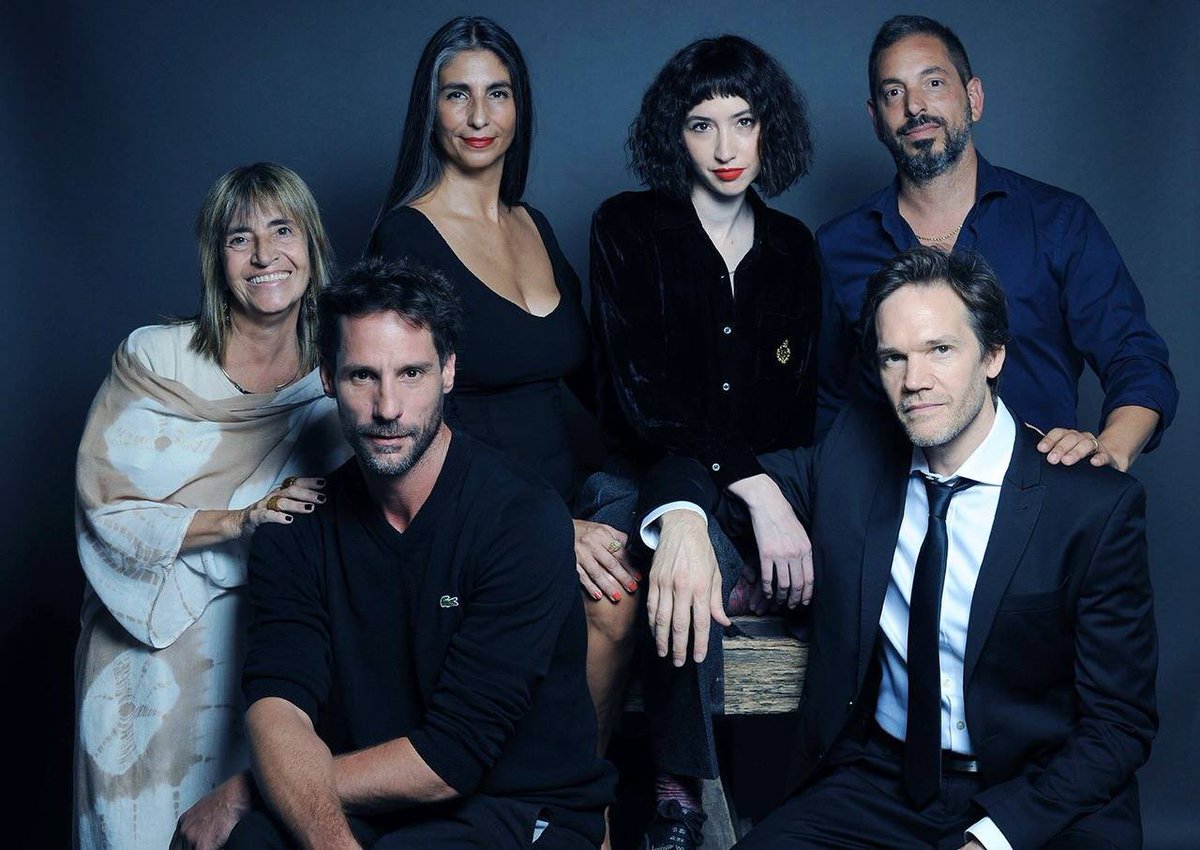 Muchas Gracias a todos los que vinieron a vivir #CLOSER 

🎭
<a href="/juangil_navarro/">Juan Gil Navarro</a> <a href="/la_peleritti/">Carolina Del Carmen Peleritti</a> <a href="/GonzaloVMori/">Gonzalo Valenzuela</a> <a href="/GalaCastiglione/">sofia</a> 

Dirección
<a href="/corinafiorillo/">Corina Fiorillo</a>
 
Producción Artística
<a href="/cosentinoteatro/">M Cosentino Teatro</a>
 
Producción General 
<a href="/arieldiwanok/">ARIEL DIWAN</a>

Relaciones Institucionales
 @CHEKKAbsas