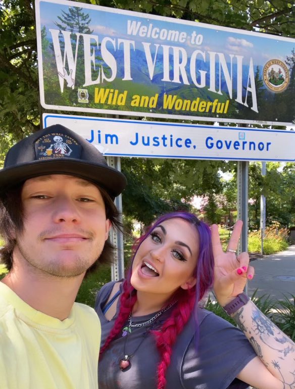 🇺🇸 USA 🇺🇸 I AM IN YOU 🤙🏼 WE’RE ON OUR WAY TO NASHVILLE Y’ALL