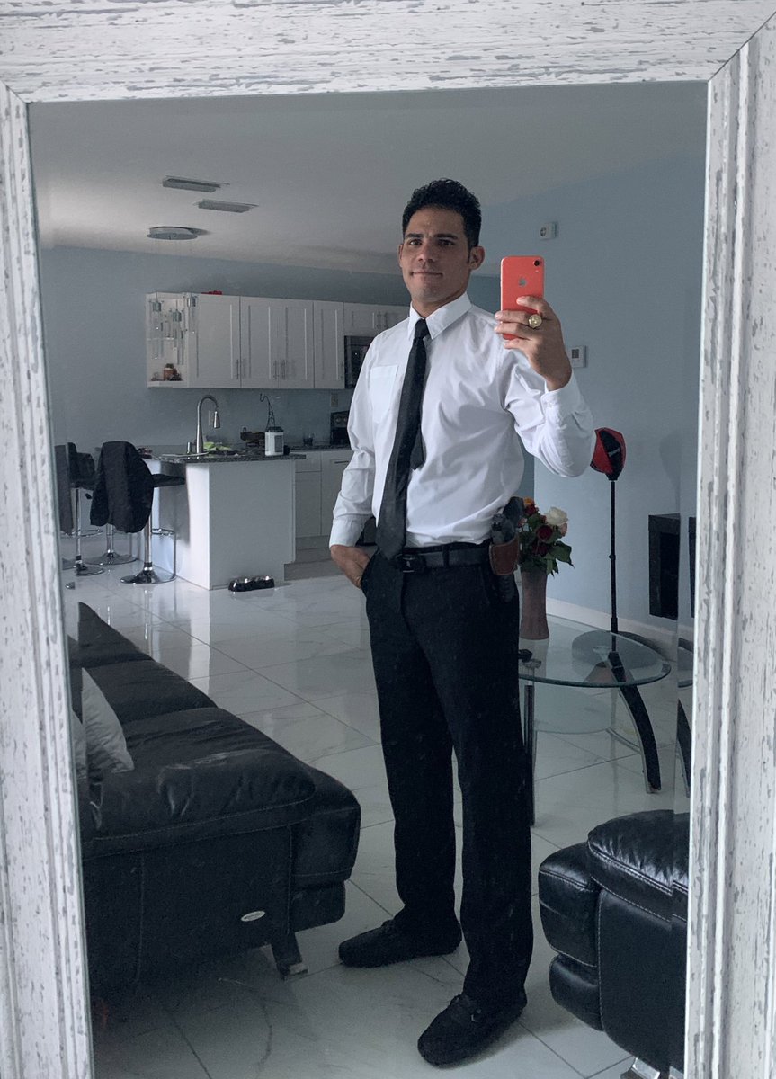 hasanperez2's tweet photo. Comenzando el día de trabajo feliz y contento https://t.co/iW9gfLDDVF