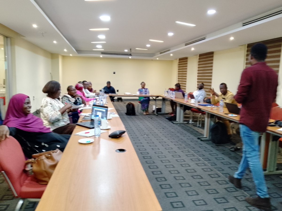 kikeoduyebo1's tweet photo. Lagos Journalists trained on more visibility to advocacy on fighting #pneumonia in children of under 5. #INSPIRINGproject @savechildrenNG @AppolonaAdeyemi @LASAM_1 @LSMOH @yinks_shok @sekinahlawal @solazed @AdeolaOrisi https://t.co/SbyoQSw0kB