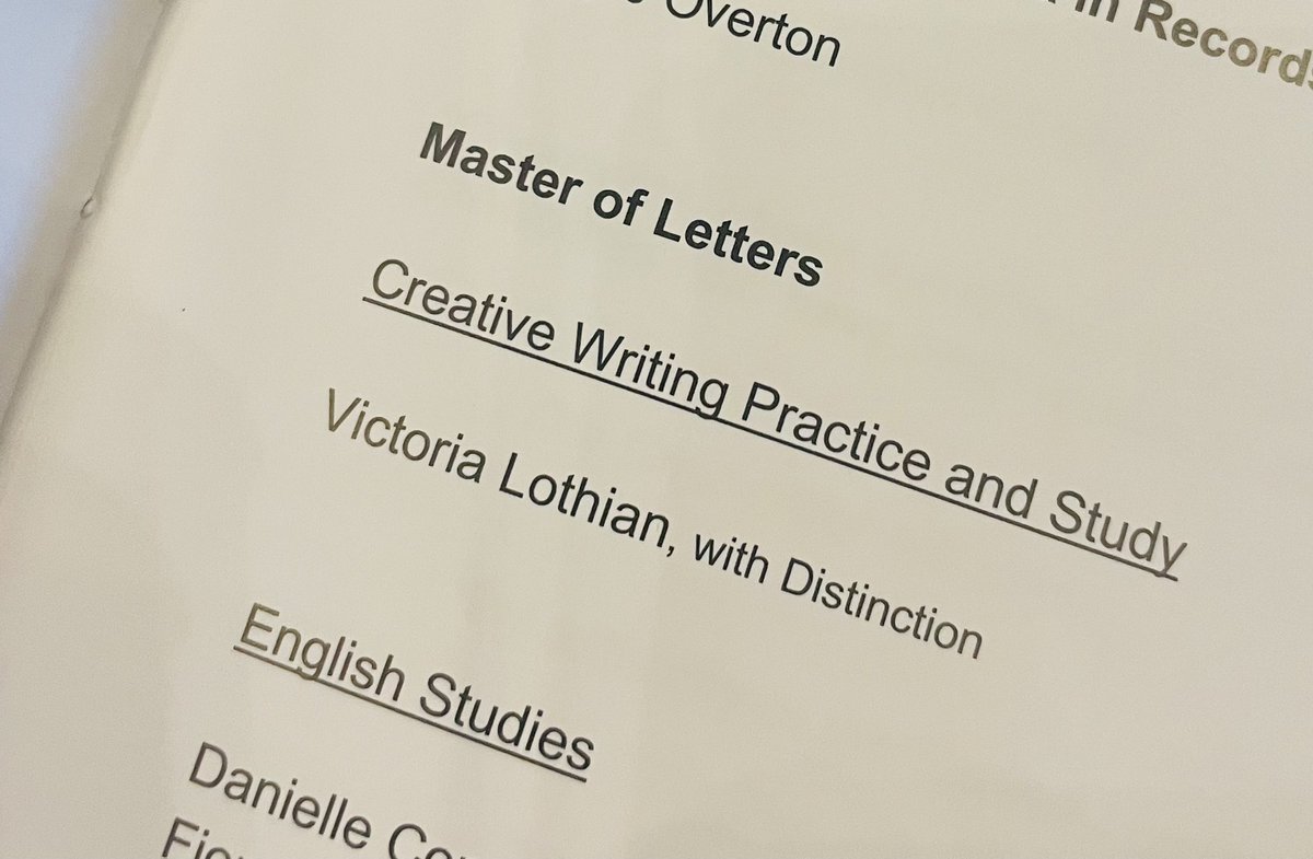 LothianVictoria's tweet photo. Two years later… 

Class of 2020 👩‍🎓 @dundeeuni @HumanitiesUoD #mlitt #creativewriting https://t.co/zVhVCKy6p6