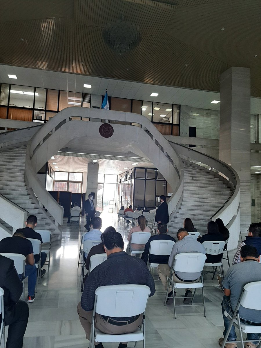 AreliTGW's tweet photo. En el lobby de la Corte Suprema de Justicia hoy y mañana se realizan hisopados al personal de la "CSJ y @OJGuatemala para prevención y detección de Covid-19. 
@TGWdigital https://t.co/QItJ6TdYuE