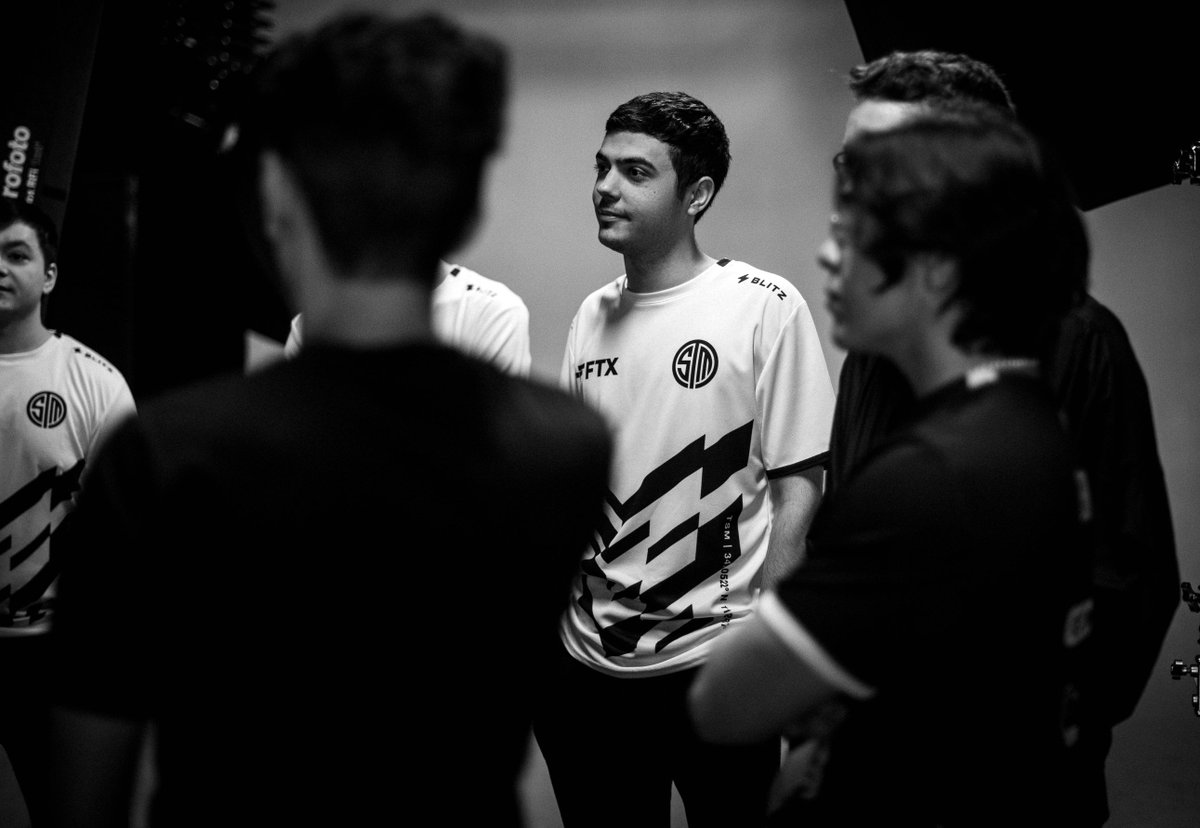 TSM's tweet photo. Coming soon ⚪️⚫️ https://t.co/ML65ZQr8IE