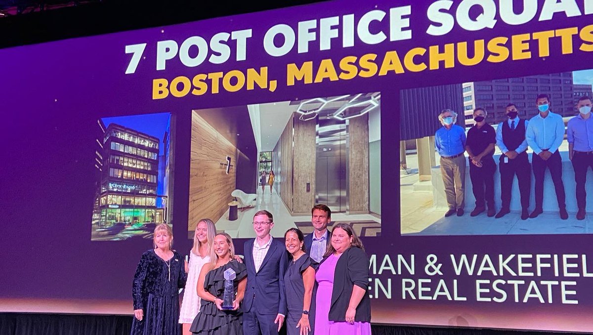Big #TOBYAward wins for #BOMABoston last night at the <a href="/BOMAIntl/">BOMA International</a> Conference! 🎉

Rowes Wharf in the Mixed-Use Building category managed by <a href="/JLL/">JLL</a> 

7 Post Office Square in the Under 100,000 Square Feet category managed by <a href="/cushwakeMSP/">Cushman & Wakefield</a> 

Congrats to all! 🏆

#BOMA2022 #CRE