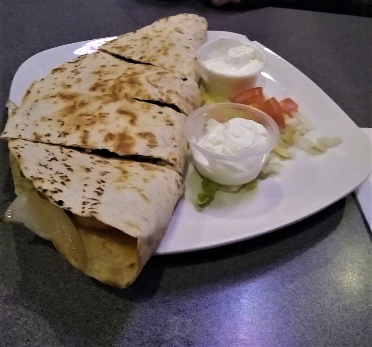 GatsbysPubGrill's tweet photo. Step up your quesadilla game 🙌
.
Check out our specials! Served from 11am - 2pm
👉 https://t.co/WVsObifZvd

-
#Gatsbys #IndianapolisIN #IndyEats #IndyLife #IndyFood #IndyFoodie #IndyNightLife https://t.co/XWnUU9lNua