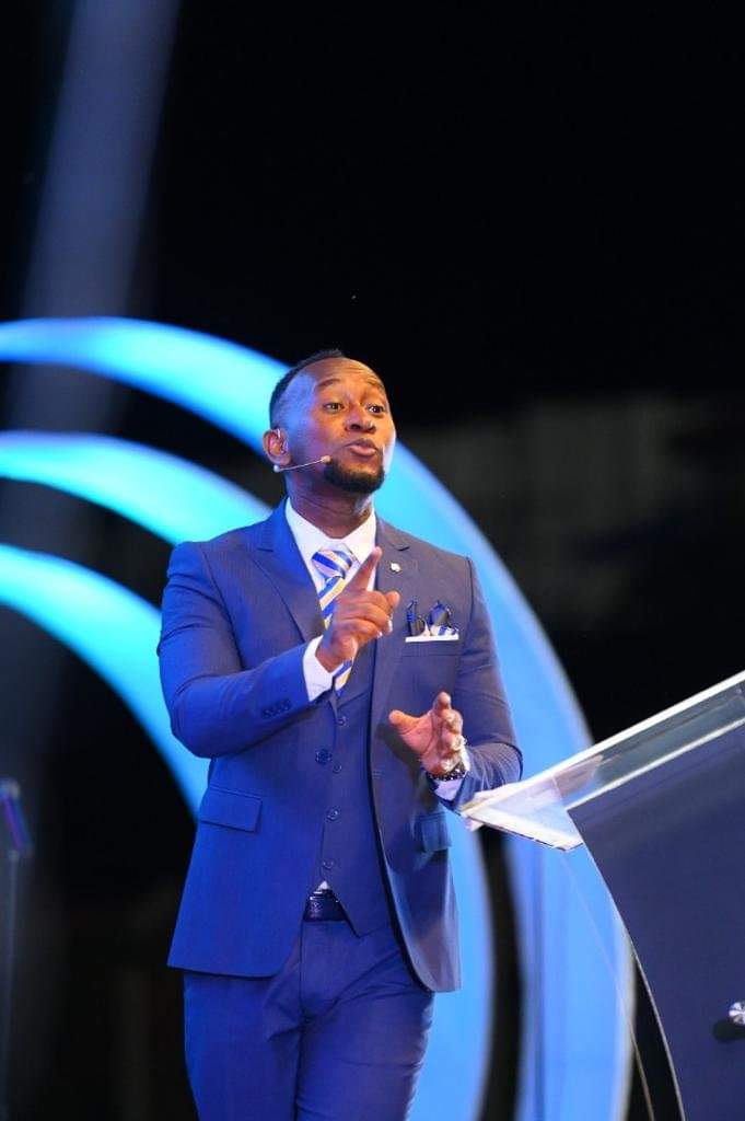 DavyMystical's tweet photo. Genesis 39:21 But the LORD was with Joseph, and shewed him mercy, and gave him favour in the sight of the keeper of the prison. #ProphetElvisMbonye https://t.co/yNH6gtgvNG