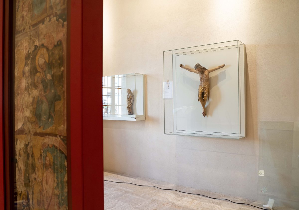 #JourDeFermeture : Derniers préparatifs avant l'ouverture des salles consacrées aux 14e et 15e siècles au #MuséeUnterlinden
#coulissesDeMusées #ArtMedieval #artRhenan