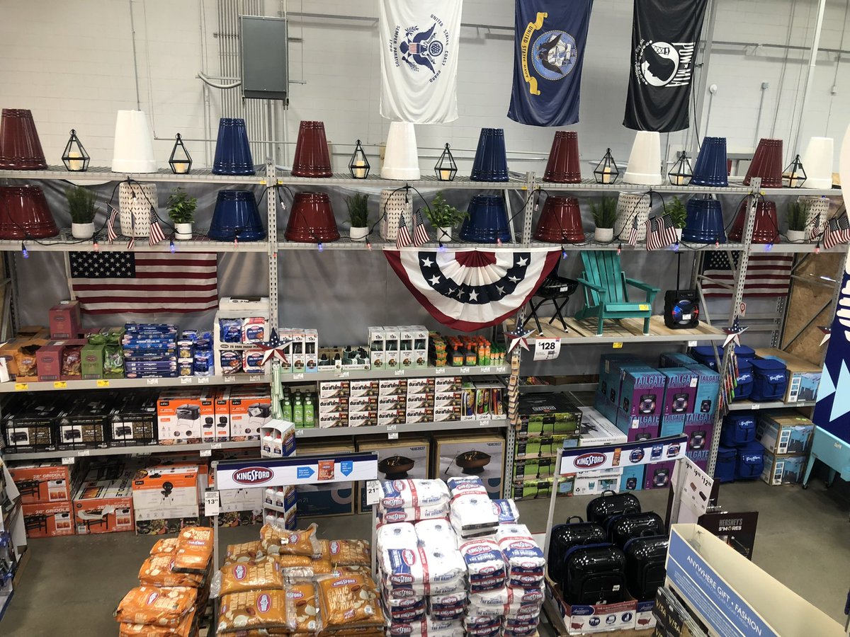 Store #44 has their drop zone ready for J4! Great job MSM Jason and SM Melinda!! <a href="/ShawnMcpherson/">Shawn McPherson</a> <a href="/kplowery6b/">Kyle Lowery</a>  <a href="/lizbutler_/">Liz Butler</a> <a href="/CrystalNeels/">crystal neels</a>