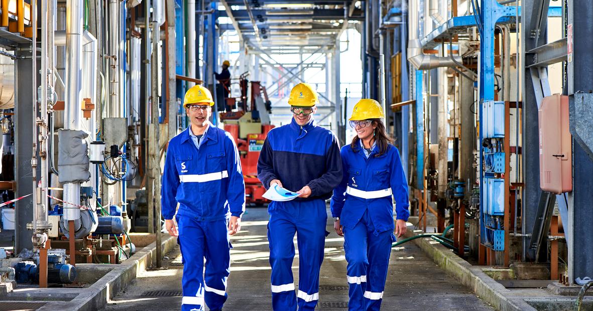 Belgian chemical giant Solvay wins one of the nine Boeing Supplier of the Year awards ow.ly/RfCT30sn4Jx • Shared on CompositesPress.com • #Composites #Aeronautics #Aviation <a href="/SolvayGroup/">Solvay</a>