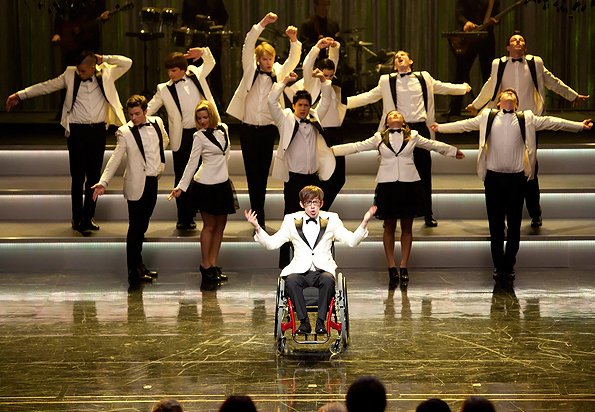 deprestkreCHer's tweet photo. Mercedes quitting new directions due to the difficulty of the choreography as if the Troubletones didn't perform this number. Make it make sense
#Glee #troubletones https://t.co/NTJzGddrVj
