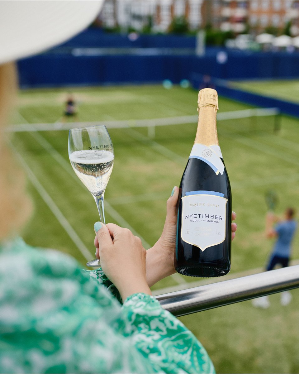 Nyetimber's tweet photo. A perfect serve for summer. Following on from the festivities enjoyed @QueensTennis, the Great British tennis season continues and what better way to celebrate than with a perfectly chilled glass of Nyetimber?
#TennisSeason #PerfectlyBritish #Nyetimber https://t.co/Ldlz8HvD3h