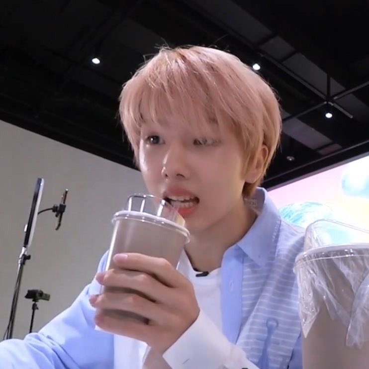모알 tweet media