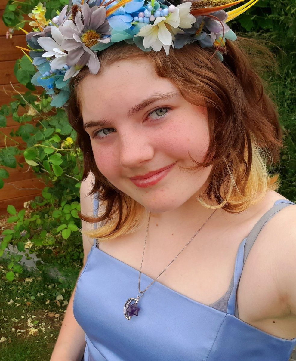 TeenyStevens's tweet photo. @bastille my daughter Charlotte is ditching her prom this weekend in to see you perform after the F1 Qualifying. She'd be thrilled if you could give her a shout-out! Keep an eye out for the girl in the prom dress!! https://t.co/FnRK40DUUi
