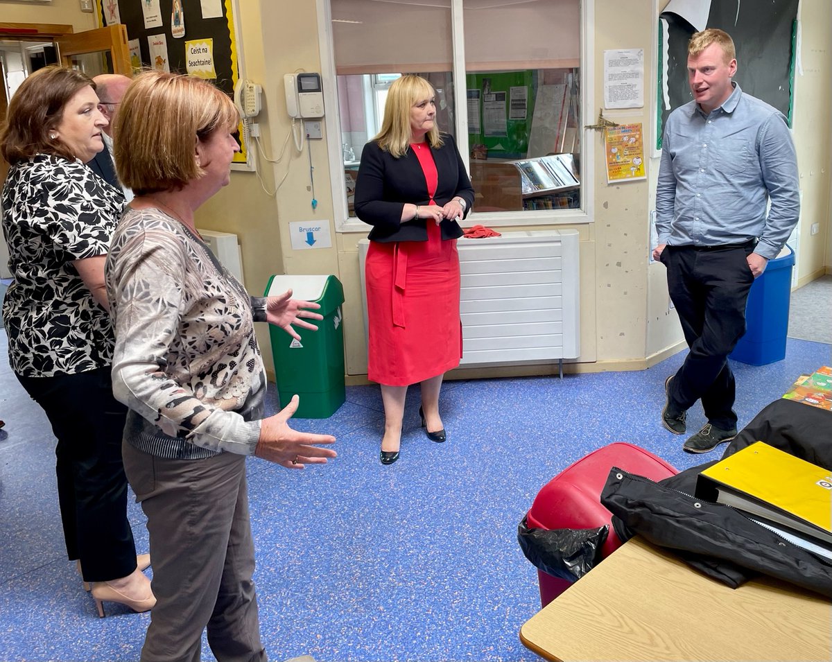 Education_NI's tweet photo. Education Minister @MMcIlveenDUP today visited Gaelscoil and Naiscoil an tSeanchai in Magherafelt. She met Principal Deirdre Nic Suibhne, staff, governors and others and discussed a range of issues including accommodation. 

The Minister also toured the school and nursery unit. https://t.co/WGv8gMax1b