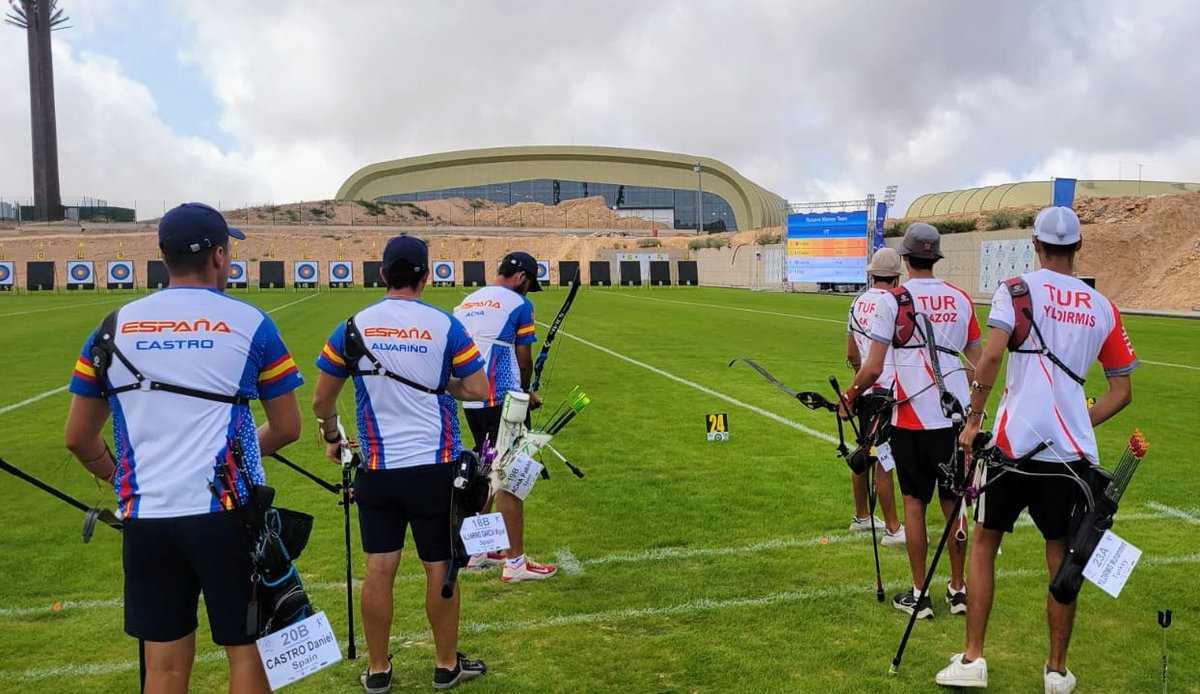 RFETA's tweet photo. #JMOran2022

¡Nuestro equipo masculino se clasifica para la final de los Juegos Mediterráneos de Orán!

RH 🇪🇦 6:2 🇹🇷

Gran victoria de Pablo, Maikel y Dani, que lucharán por el oro el viernes por la mañana (11:55) contra Francia.

¡ENHORABUENA CHICOS!

#TeamRFETA https://t.co/eTp7UNq7Hi