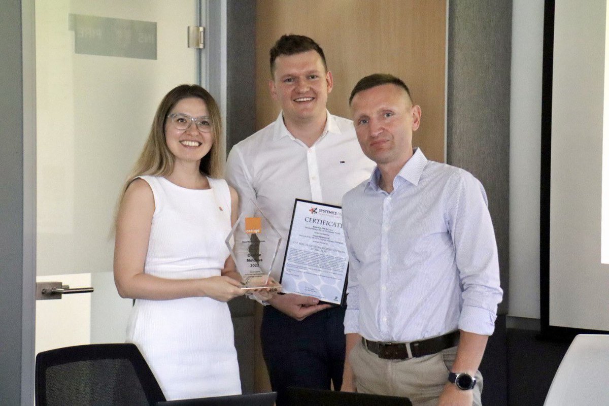 SurugiuOlga's tweet photo. Proud that @OrangeMD is the #bestmobilenetwork in 🇲🇩 the 10th consecutive time, reconfirmed by #SystemicsPAB expertise. Thrilled that this year we have scored a historical 902 out of 1000 points 🔝. Big thanks to our teams for continuous effort to deliver the outmost quality 🙏🏻 https://t.co/lHcKU9qtdO