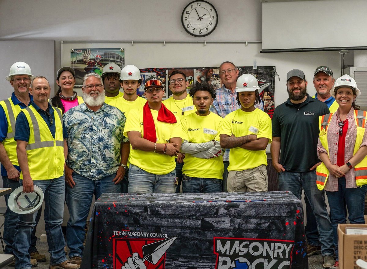 TXMasonry's tweet photo. UMCA Mason Tender Bootcamp - a chance for interns to develop the skills they will need interning or starting their career on a jobsite! All interns went through an interview to be placed with a masonry contractor in the Dallas Fort Worth metroplex.
#masonryrocks #texasmasonry https://t.co/fhPvDec5TT