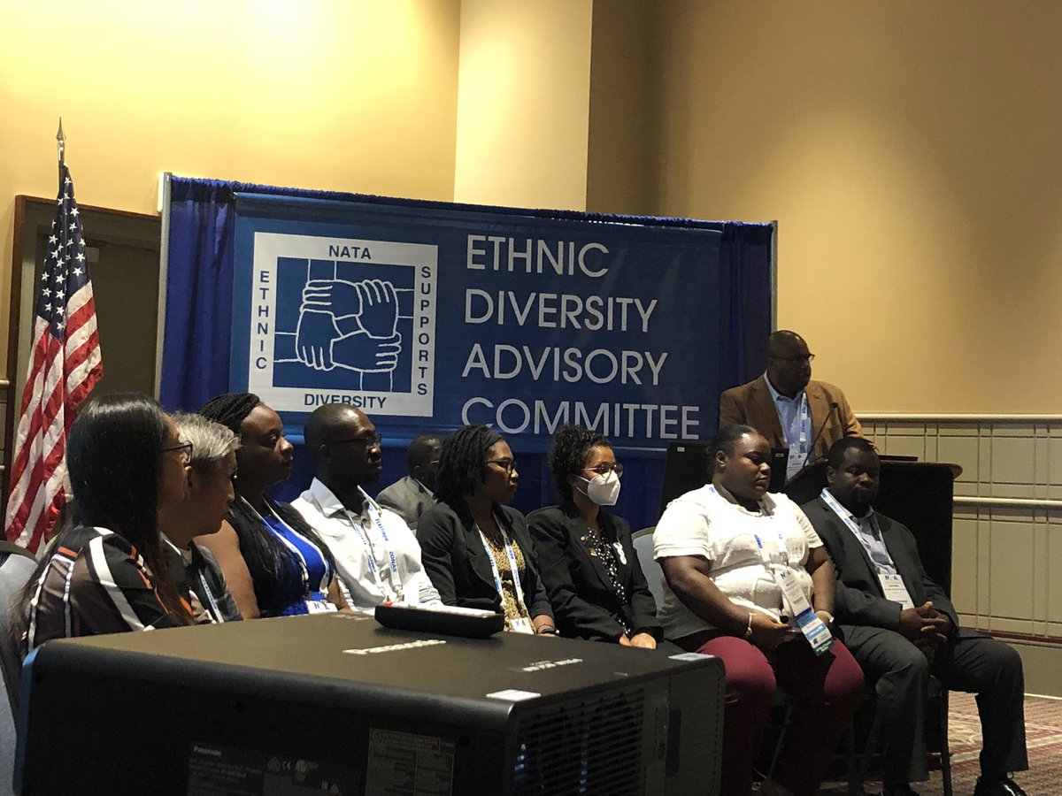 UWM_MSAT's tweet photo. @EDACNATA town hall. Awesome support and community for athletic trainers from minority groups. @EDACNATA please share the District 11 rep so our students can connect. https://t.co/kP6LjGswcB