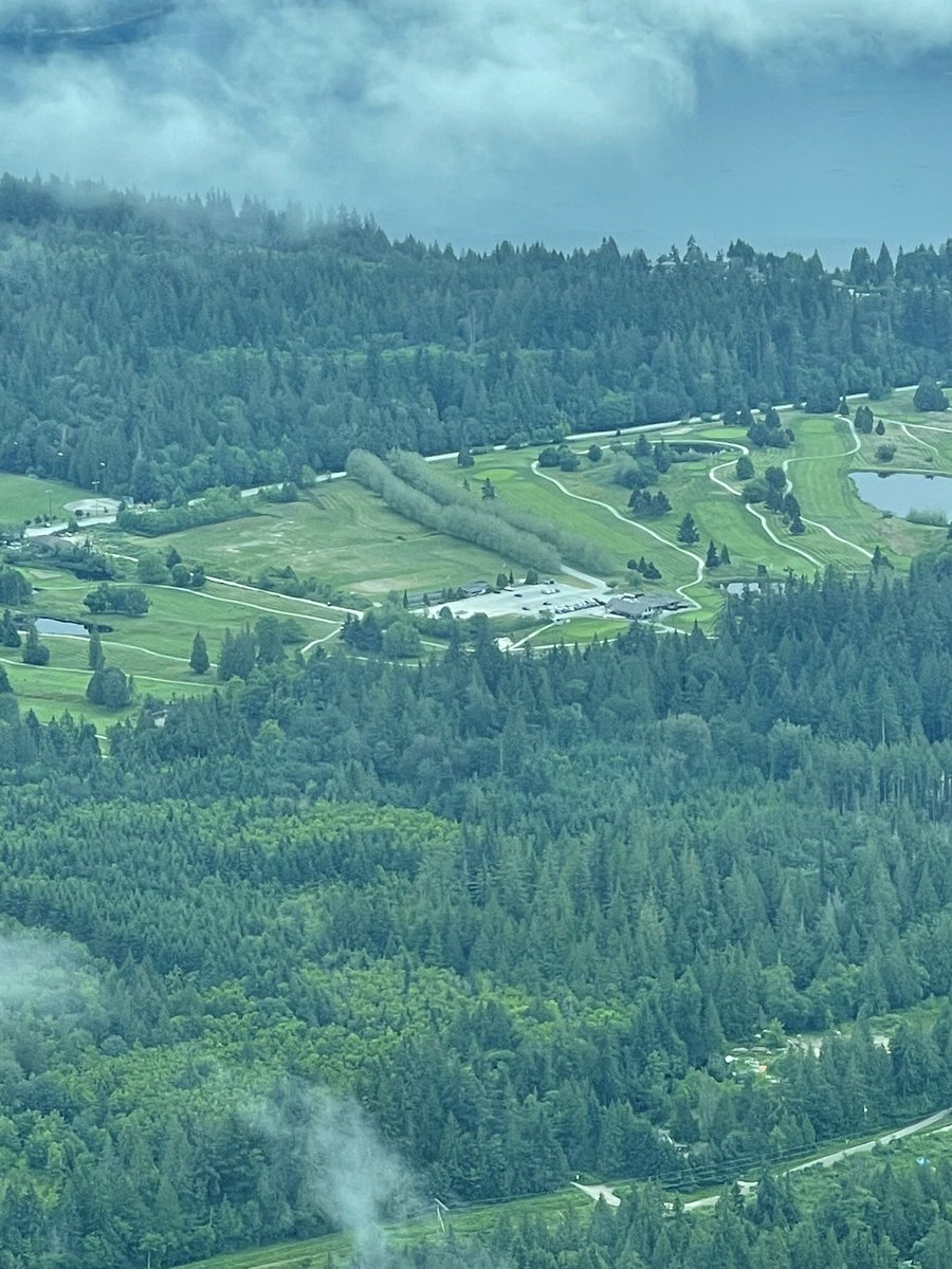 Managed to capture Blue Ocean Golf Club from 2500’. <a href="/secheltsuper/">Tristan Tuplin</a> <a href="/golfbc/">GolfBC Group</a> <a href="/HarbourAirLtd/">Harbour Air</a> #sunshinecoast #golf #bc