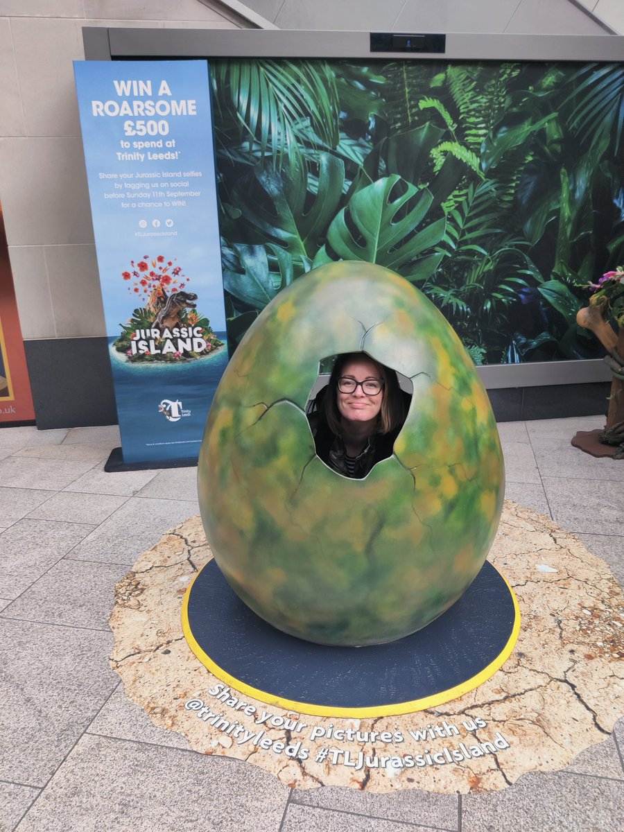 kathrynsj's tweet photo. Hanging out with @MaiaDaguerre for dinner in Leeds. And hanging out in dinosaur eggs https://t.co/RHhwwlhvHD