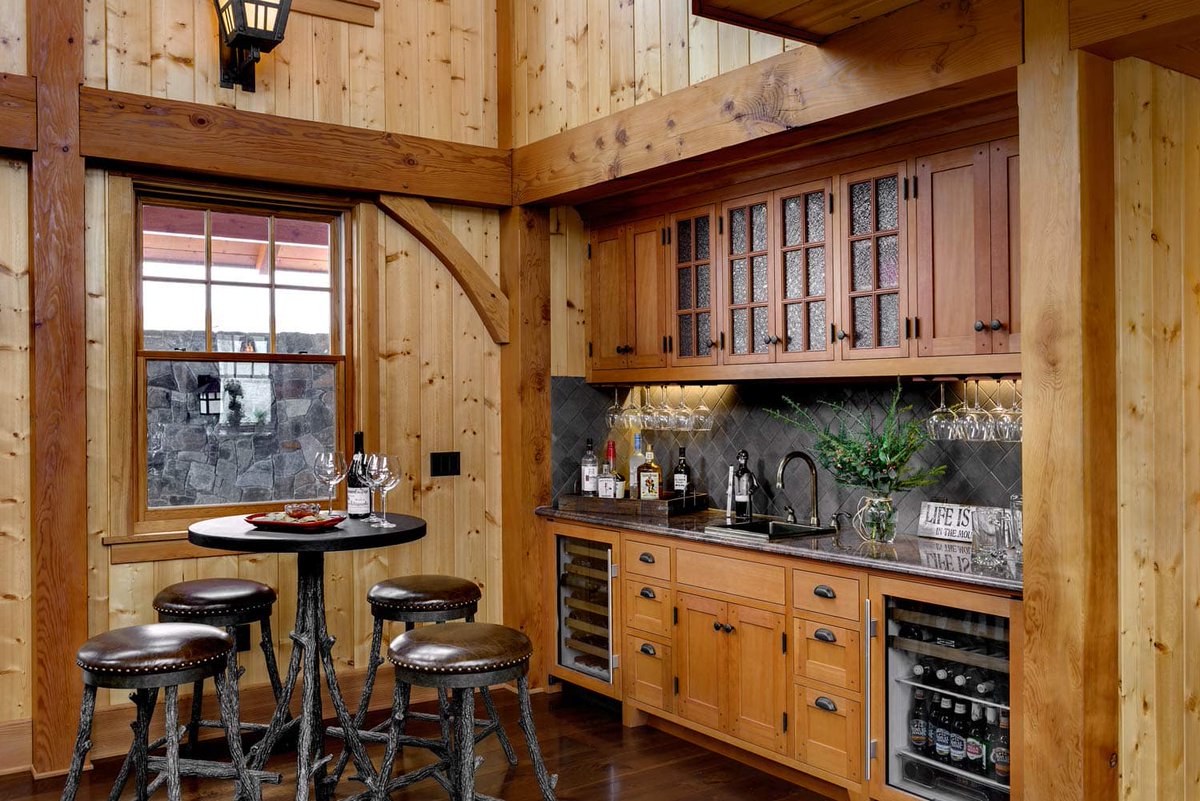 Our New Hampshire studio's ski house designs will make you wish for long winters!

crtinteriors.com/ski-country-ho…