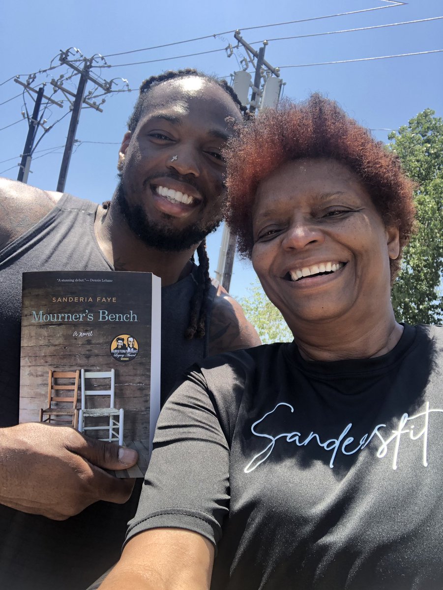 SanderiaFaye's tweet photo. When #DerrickHenry, running back @Titans is excited to read your novel, #MournersBench ๐๐ฅ๐ฅ https://t.co/YKgX0Lwo2f
