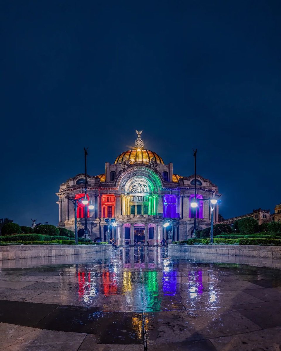 🏳️‍🌈Los colores no tienen género 🏳️‍🌈

📸 instagram.com/oscar._.damian
📍 <a href="/mbellasartes/">Museo del Palacio de Bellas Artes</a> 

#bellasartes #Pride2022 #PrideMonth