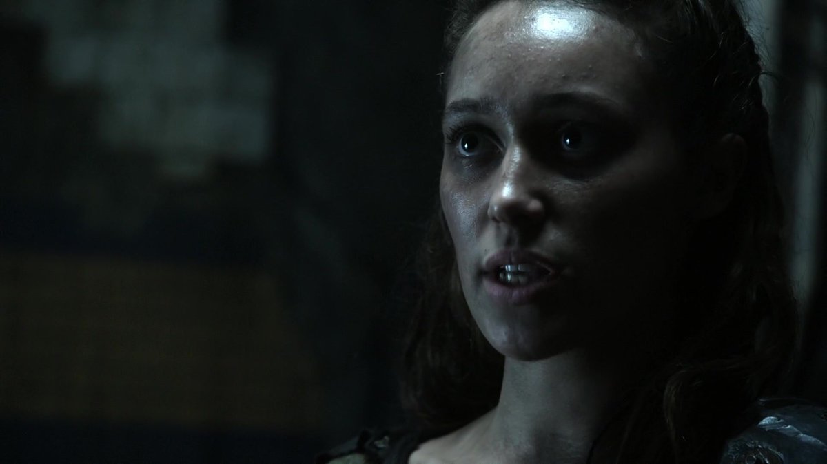 29/06 : Les tensions montent entre Finn et Clarke. Raven découvre que le Mount Weather interfère avec le système de communication du camp de Jaha. Pendant ce temps, nous faisons la rencontre d'un nouveau personnage. 

tw sang