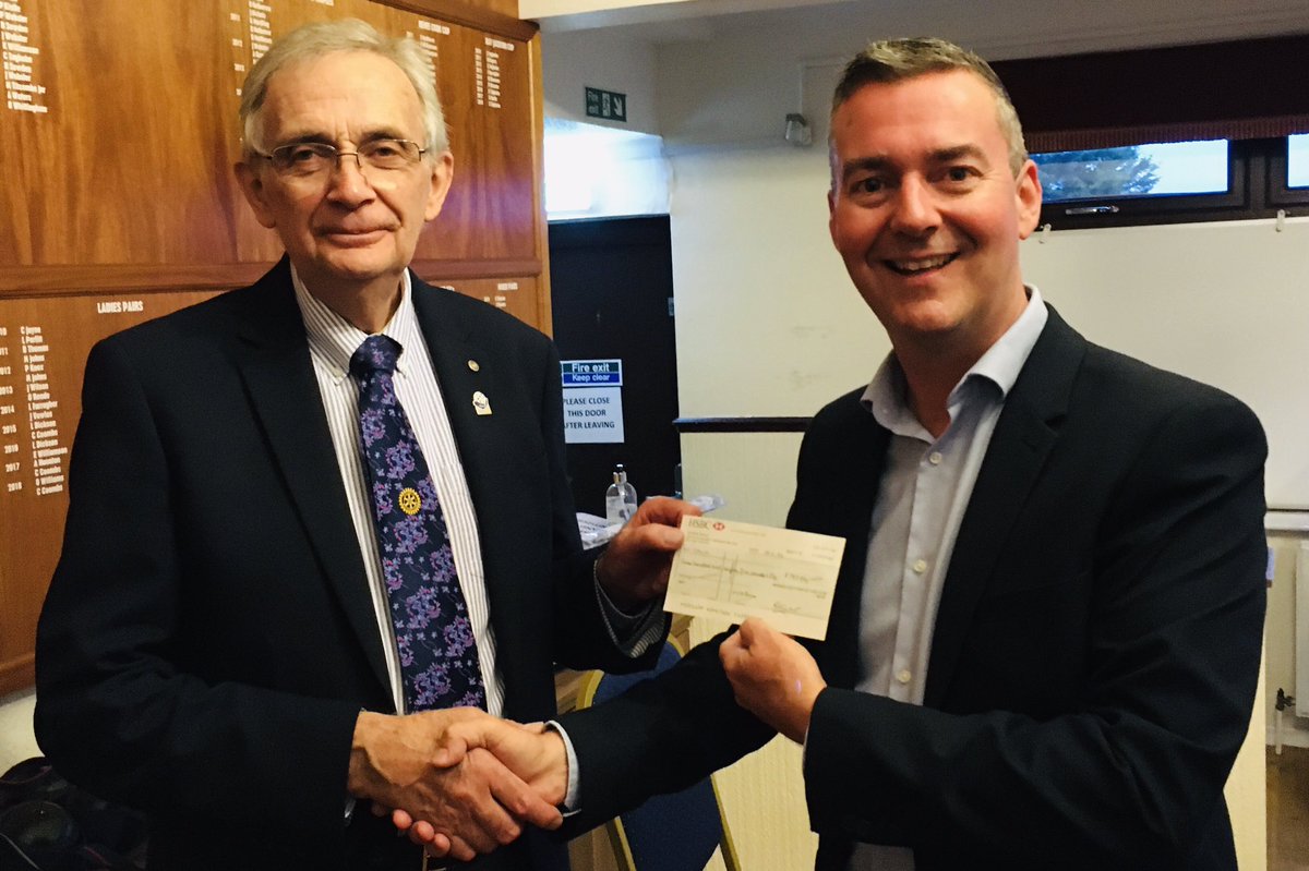 Our chairman Richard had the pleasure of picking up a cheque for almost £800 from the @OldTownRotary Club for money raised from Swindon's Famous #DuckRace. Thanks to everyone that helped sell tickets & everyone that bought them from us 🐥🎗 #childhoodcancer #charity #Swindon