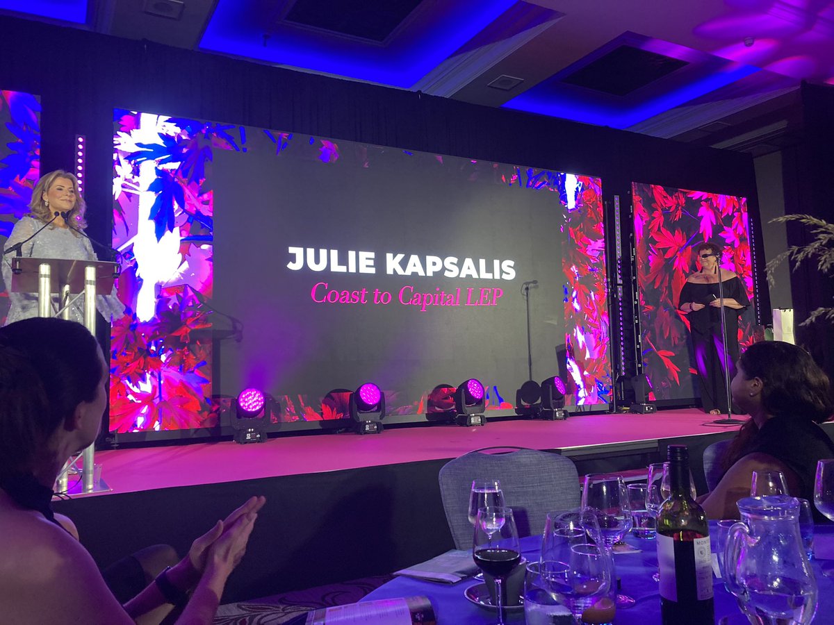 juliekapsalis's tweet photo. I accept this on behalf of our fabulous team @coast2capital @C2CGrowthHub - thank you @MDHUB @PlatBusMag https://t.co/CYSoCqIbsq