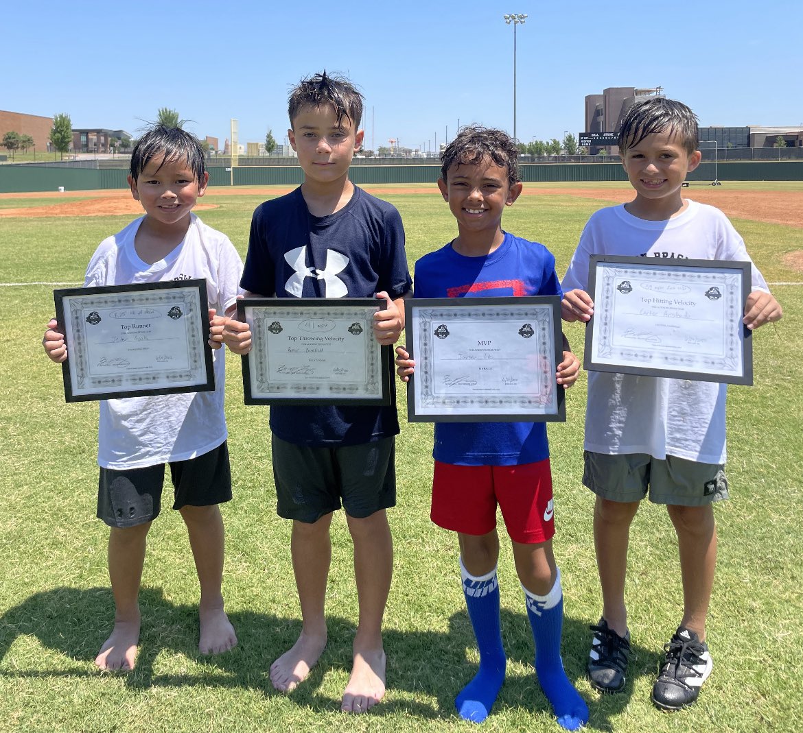 bhsbaseballbc's tweet photo. 2nd-3rd awards:
MVP🏆: Jaxon Lee    Fastest Runner 🏃‍♂️ : Jeter Francis   Top Throwing Velocity💪🏼: Rieker Barefield   Top exit Velo off the tee💪🏼: Carter Aristondo      Very nice! https://t.co/VqtwLBtrBr