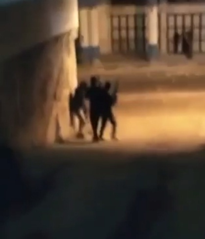 a7medlu's tweet photo. سيخرجون لكم من حارة الياسمينة، من عليّات البيوت القديمة، ستظهر لكم السبطانات من بين الأزقة، ستستند الدباشك على الصدور. 
بسم الله وبسم الشعب وبسم حزن الأمهات على الشرفات يتنظرن من لا يعود.
لن يخمد الدخان المنبعث من فوهة بندقية.
نابلس تبايع جنين وتلتحق بركب الصادقين https://t.co/sDrqbqLEhx