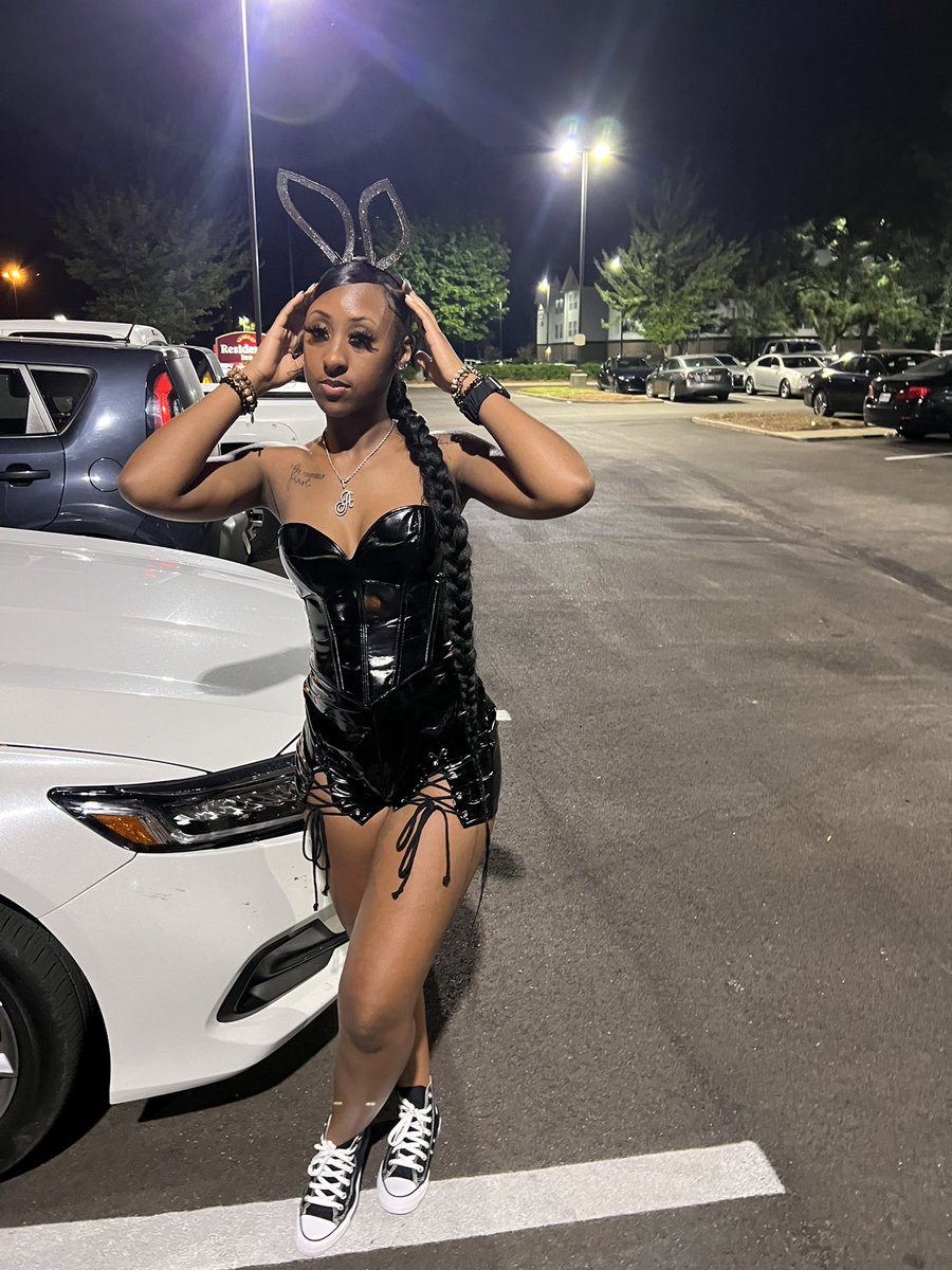 thealiciarlove's tweet photo. thatGIRL. #playboyedition ๐ฅ https://t.co/jze4fJhlIy
